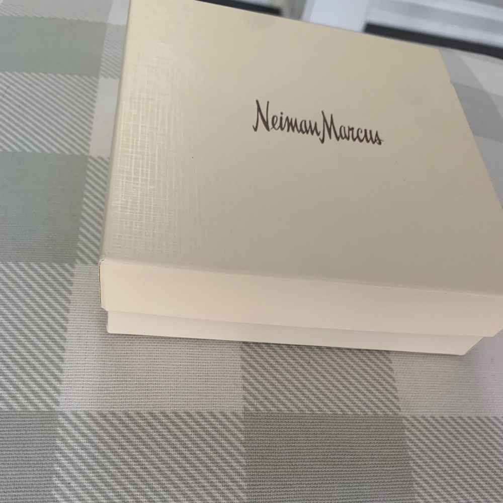 Neiman Marcus Box